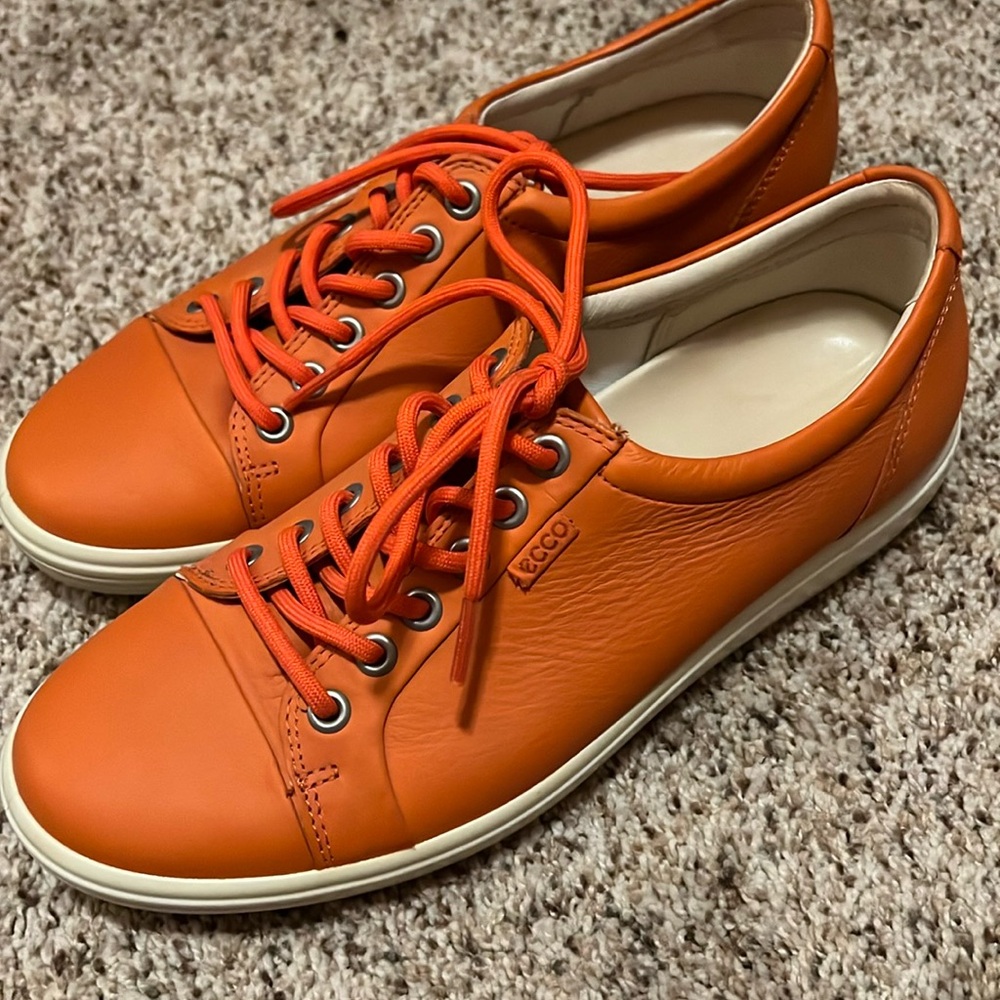 Ecco Women's Vibrant Orange Lace-Up Sneakers